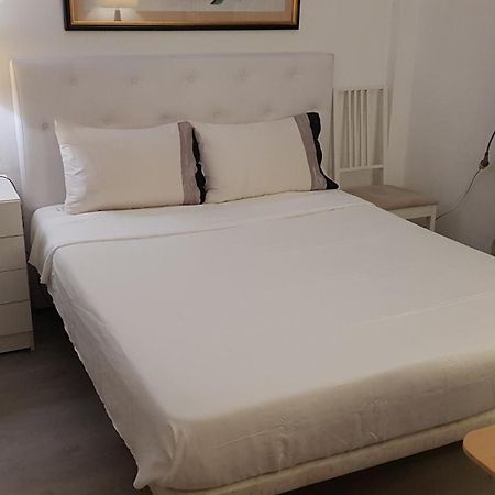 Little Peaceful Retreat Room With Bath, Heating, Terrace, Free Wifi Fridge Easy Parking 马尔韦利亚 外观 照片