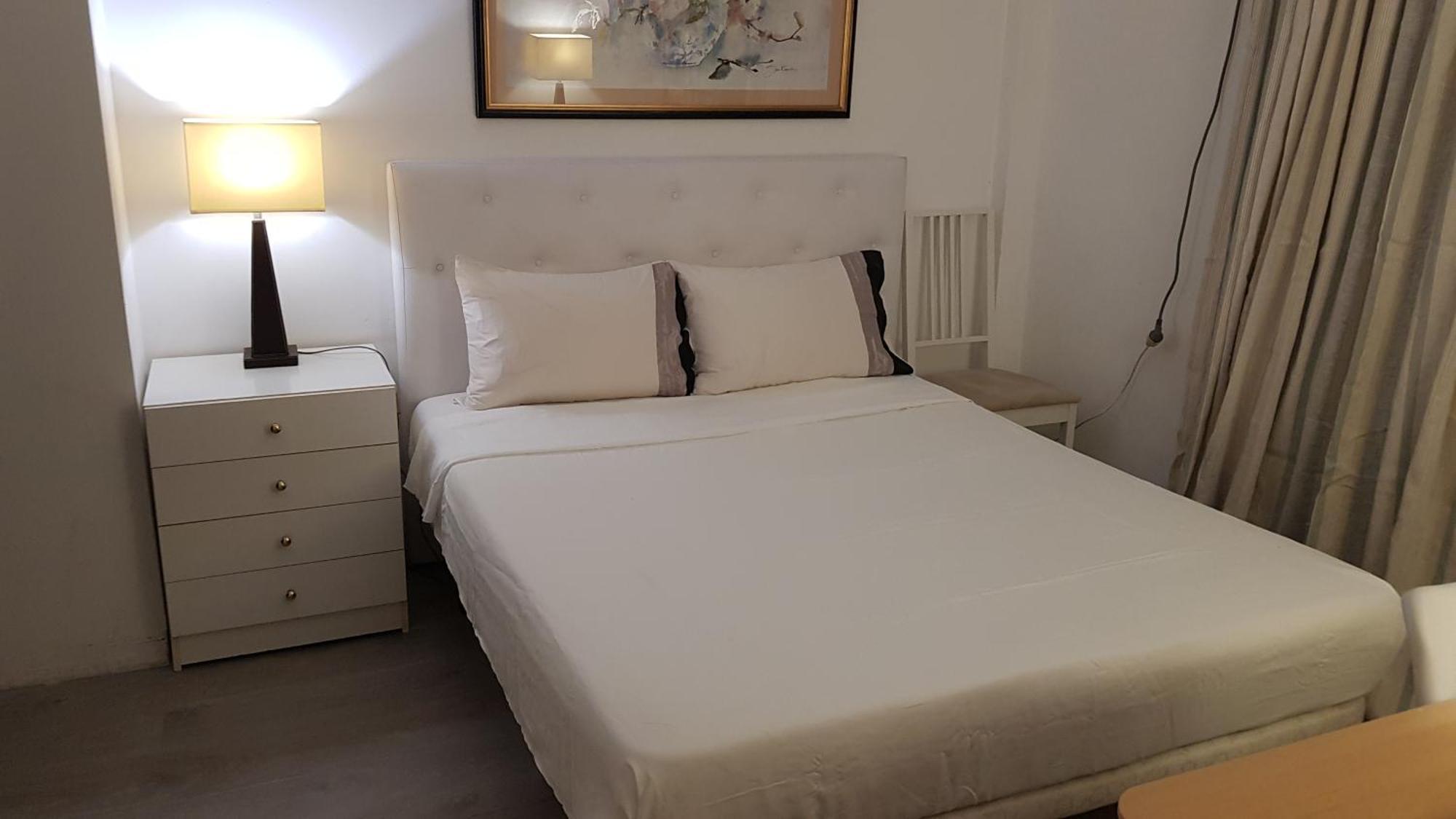 Little Peaceful Retreat Room With Bath, Heating, Terrace, Free Wifi Fridge Easy Parking 马尔韦利亚 外观 照片