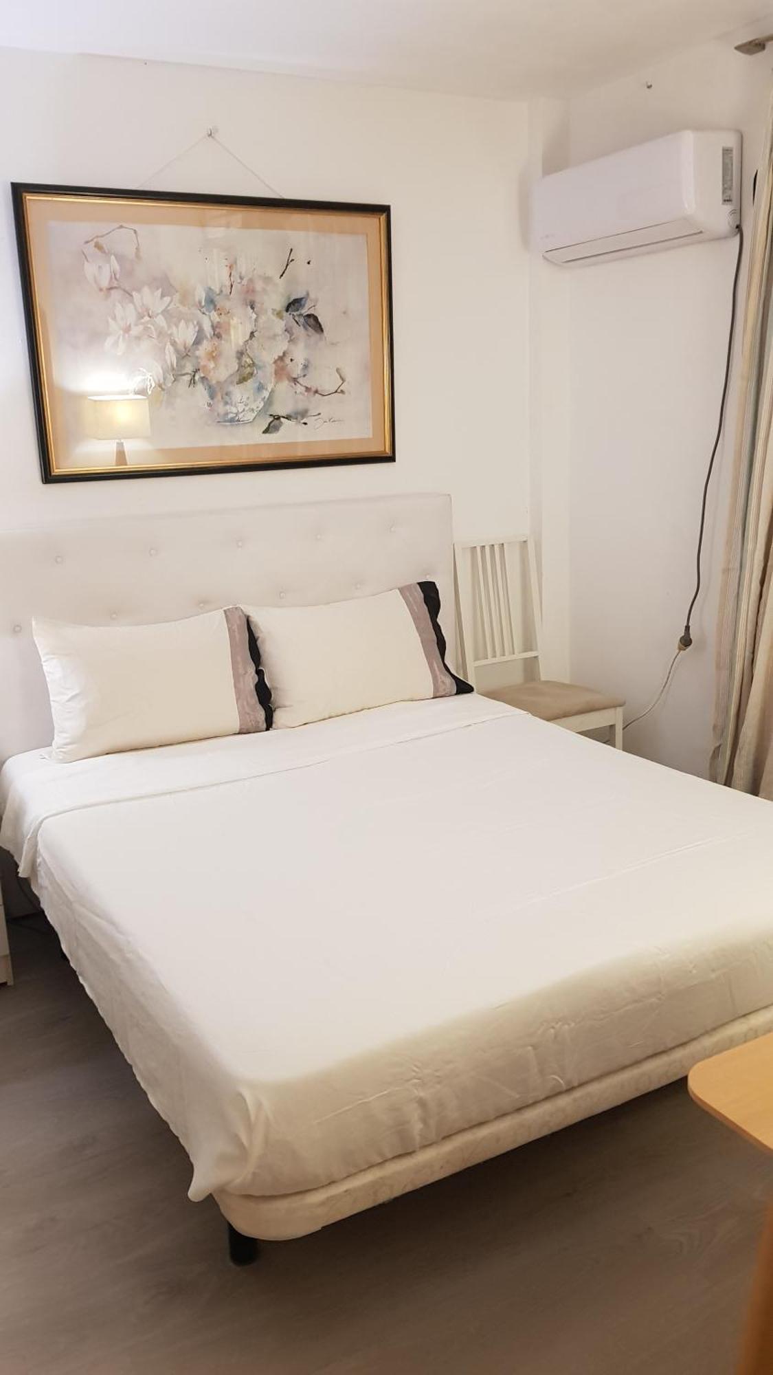 Little Peaceful Retreat Room With Bath, Heating, Terrace, Free Wifi Fridge Easy Parking 马尔韦利亚 外观 照片