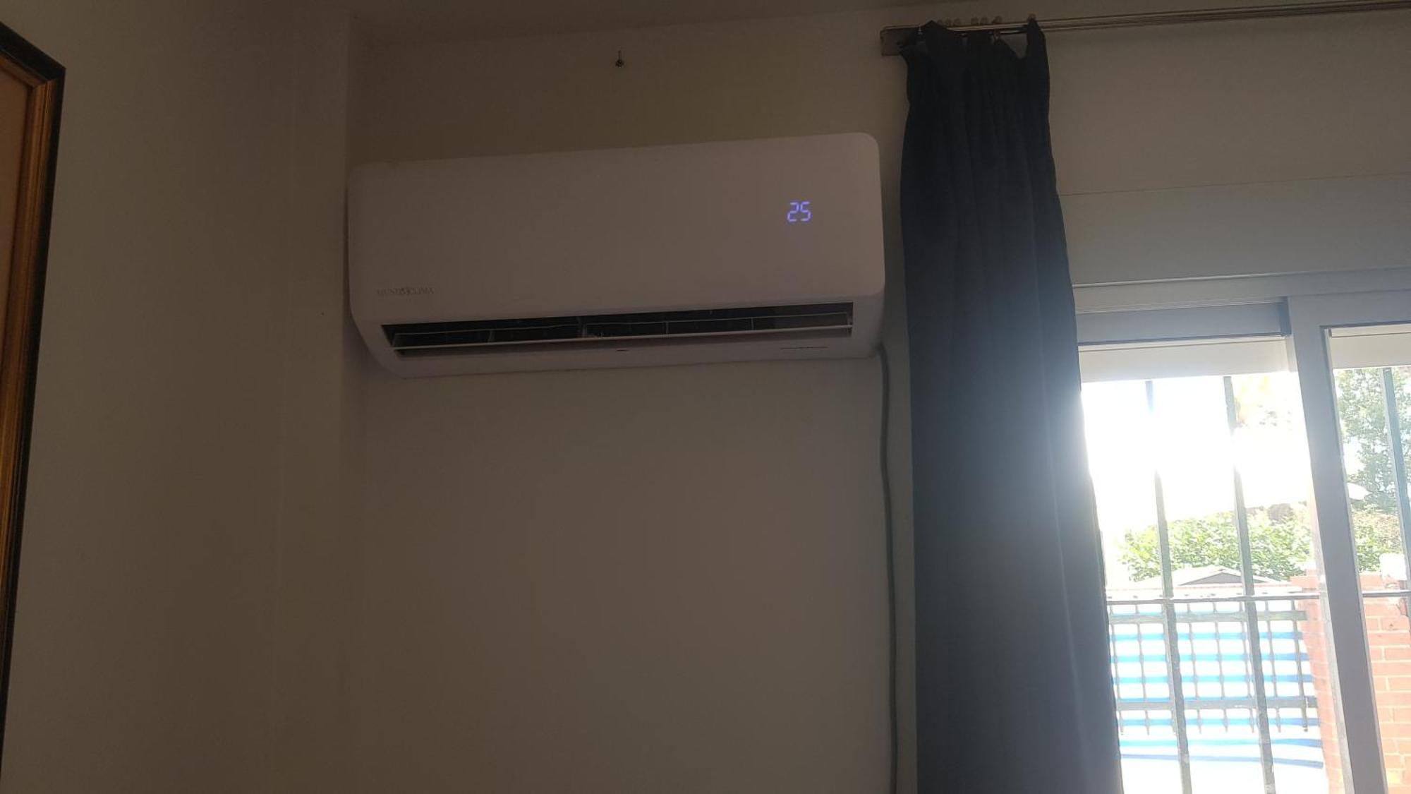Little Peaceful Retreat Room With Bath, Heating, Terrace, Free Wifi Fridge Easy Parking 马尔韦利亚 外观 照片