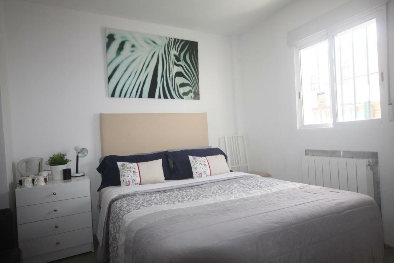 Little Peaceful Retreat Room With Bath, Heating, Terrace, Free Wifi Fridge Easy Parking 马尔韦利亚 外观 照片